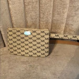 Michael kors belt bag